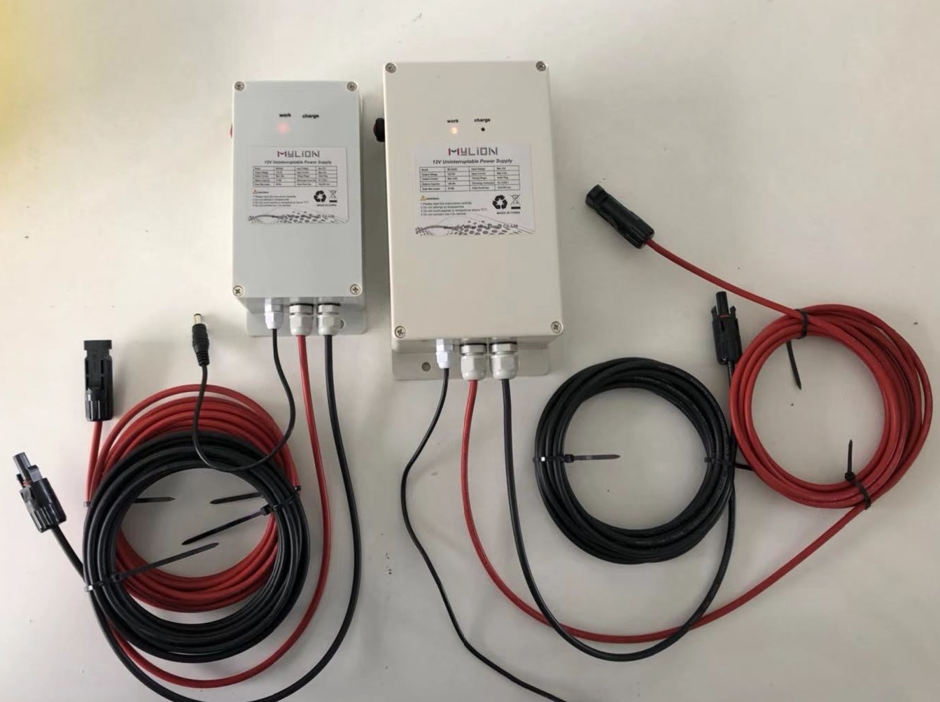 Solar Power Waterproof Mini DC UPS Battery Backup MU1625S 148W 40000mAh Lithium Battery Backup